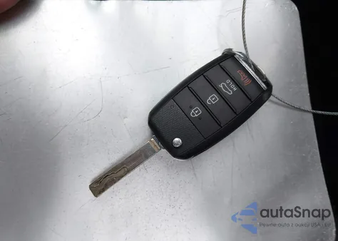 2017 Kia Optima Lx z USA, uszkodzony, nr VIN 5XXGT4L33HG145188